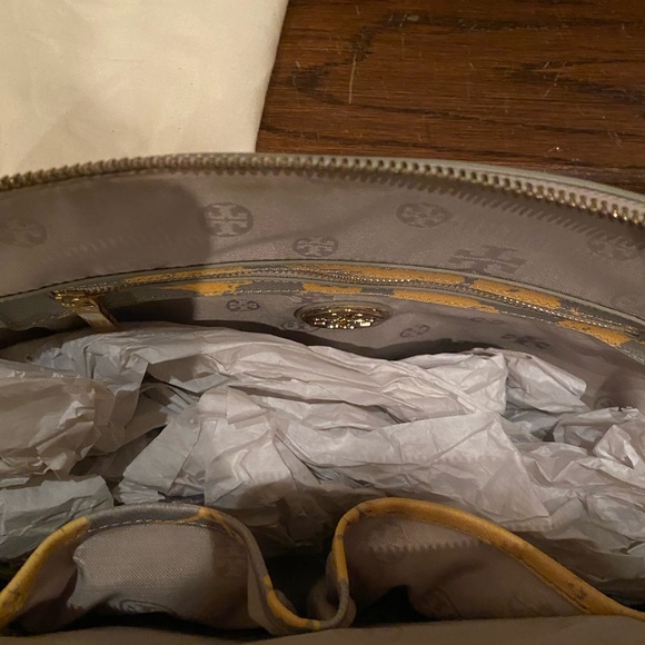 Tory Burch yellow and gray floral dome satchel - Picture 5 of 7